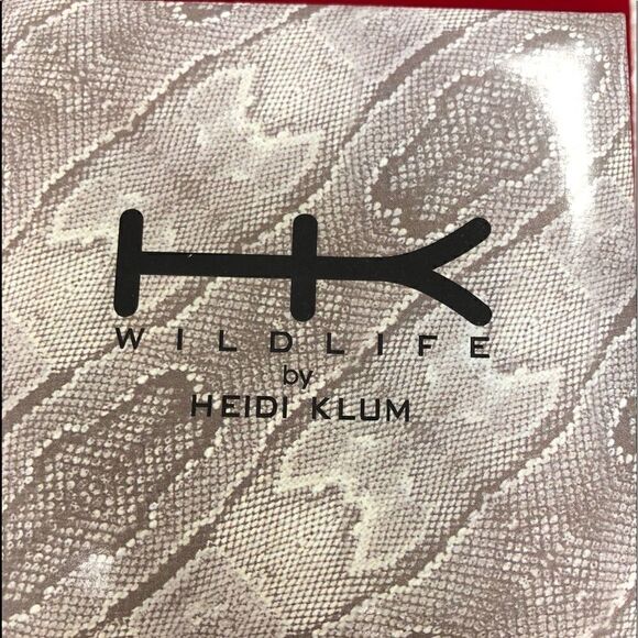 NEW WITH TAGS!! Wildlife gold-tone ladies wristwatch by Heidi Klum - Picture 2 of 7
